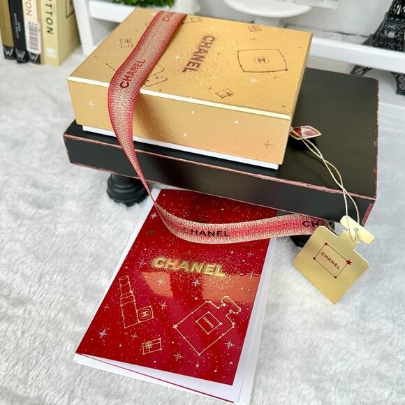 Chanel box gift set and card - Picture 4 of 7